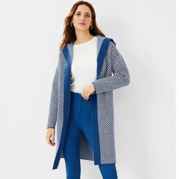 Ann Taylor Blue and White Chevron Thick Long Knit Hoodie size Medium - Picture 2 of 10